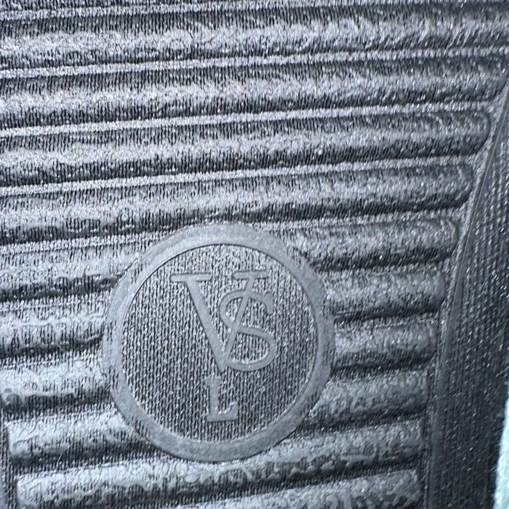 Victoria's Secret Mint Slippers - Picture 4 of 4